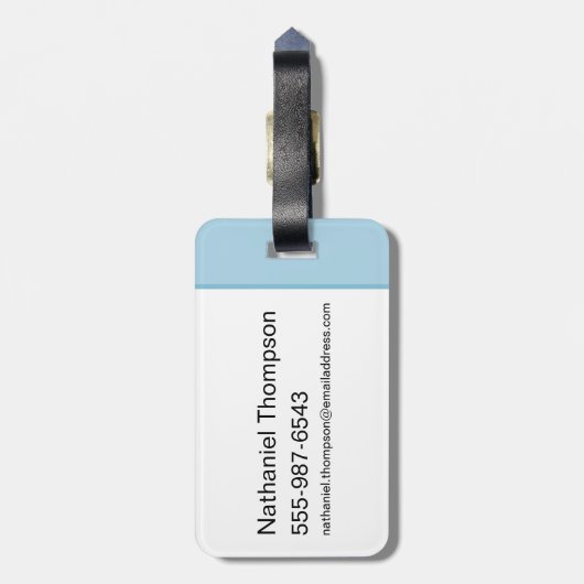 HARRY POTTER™ & Hedwig in HOGWARTS™ Courtyard Bagagelabel (Achterkant verticaal)