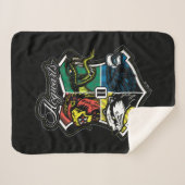 HARRY POTTER™ | HOGWARTS™ Athletic Badge Sherpa Deken (Voorkant (horizontaal))