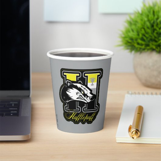 HARRY POTTER™ | HUFFLEPUFF™ Athletic Badge Papieren Bekers (Insitu)