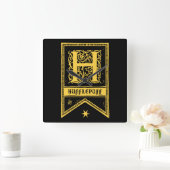 Harry Potter | Hufflepuff Monogram Banner Vierkante Klok (Huis)