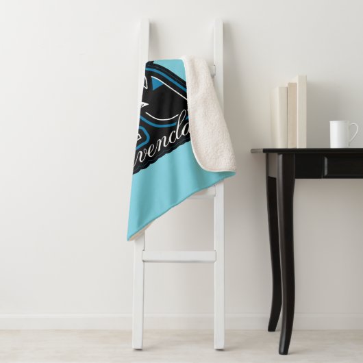 HARRY POTTER™ | RAVENCLAW™ Athletic Badge Sherpa Deken (In situ)