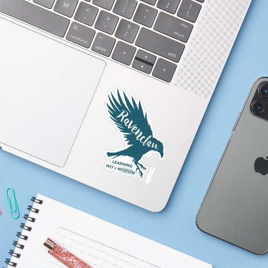 Harry Potter| RAVENCLAW™ Silhouette Typografie Sticker (Laptop met iPhone)