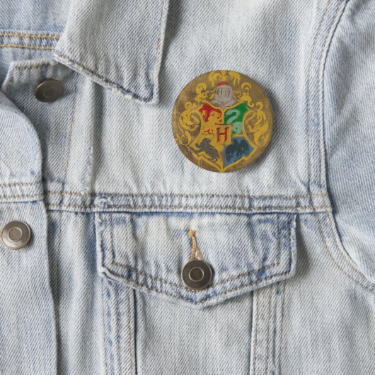 Harry Potter | Rustic Hogwarts Crest Ronde Button 5,7 Cm (In situ)