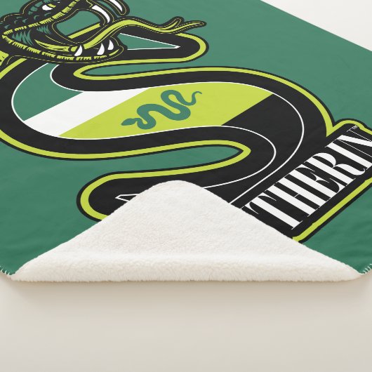 HARRY POTTER™ | SLYTHERIN™ Athletic Badge Sherpa Deken (3/4)