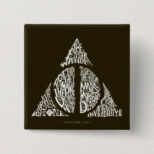 Harry Potter Spell   DEATHLY HALLOWS Typography Gr Vierkante Button 5,1 Cm