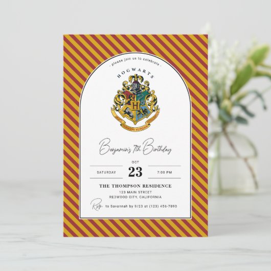 Harry Potter Zweinstein Crest Arch Verjaardag Kaart (Staand voorkant)