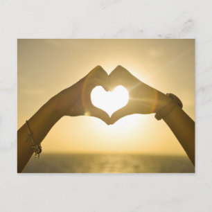hart-642068. HEART HANDS SUNSET FOTOGRAPHY BACKG Briefkaart