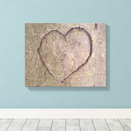 Hart dat in een boom is gekapt canvas afdruk (Insitu (Houten vloer))