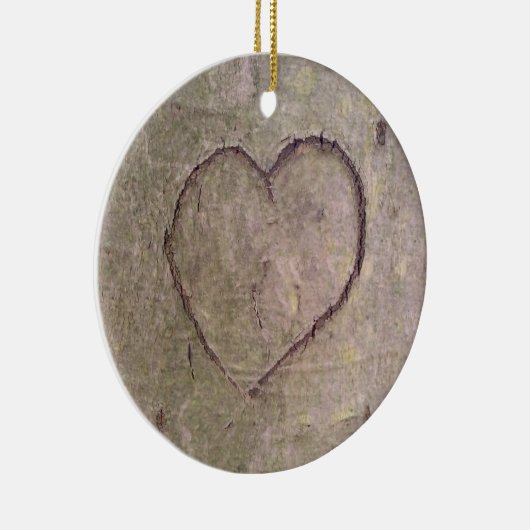 Hart dat in een boom is gekapt keramisch ornament (Rechts)