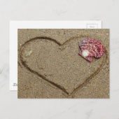 hart en schelp op strand briefkaart (Voorkant / Achterkant)