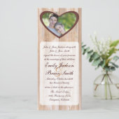 Hart foto insert rustieke houten bruiloft uitnodig kaart (Staand voorkant)