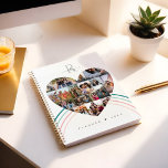 Hart Fotoraster Collage Layout regenboogmonogram Planner<br><div class="desc">Moderne fotoraster van het hartfotoraster met meerdere fotosjablonen om uw favoriete fotoherinneringen toe te voegen. Voeg jouw naam samen met je monogram toe. Fun roze en blauwe regenboog worden toegevoegd achter de collage van het fotohart. De achterkant heeft meerdere hartfoto's en een leuk regenboogvormig vormgegeven. Ontworpen door: Muthology Papery.</div>