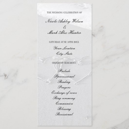 Hart getekend in strand zand huwelijksceremonie pr programmakaart (Voorkant)