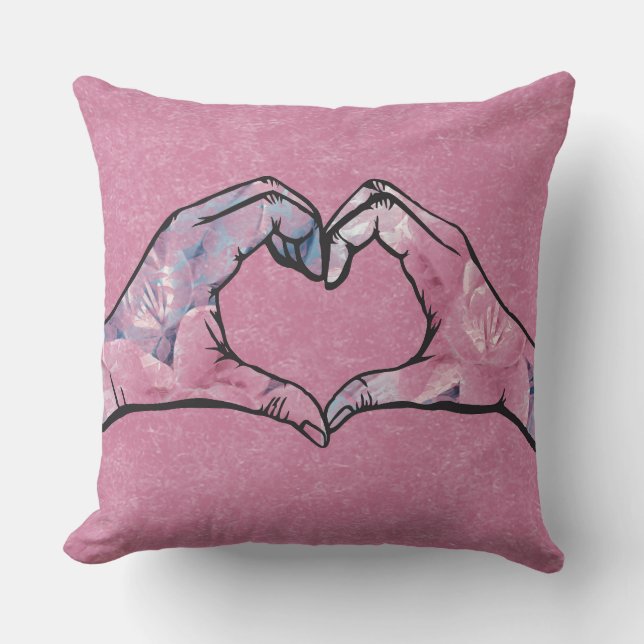 Hart Handen op Roze Achtergrond Kussen (Voorkant)