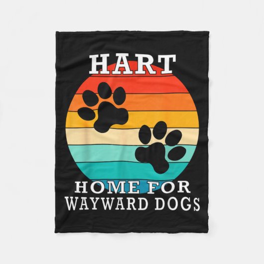 Hart Home For Wayward Dogs Family Name  Fleece Deken (Voorkant)
