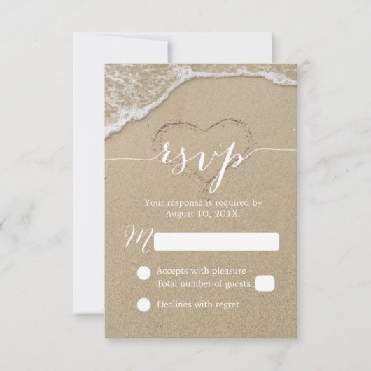 Hart in het Zand Beach Wedding RSVP-antwoord RSVP Kaartje (Voorkant)