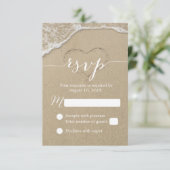Hart in het Zand Beach Wedding RSVP-antwoord RSVP Kaartje (Staand voorkant)