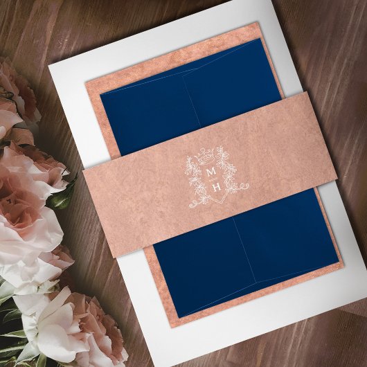 Hart kroon monogram roos gouden en witte bruiloft uitnodigingen wikkel