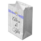 Hart met Paars lint op gewitwasd hout Medium Cadeauzakje (Voorkant Gekanteld)