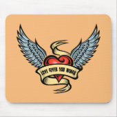 hart met wings, liefde geeft je wonden muismat (Voorkant)
