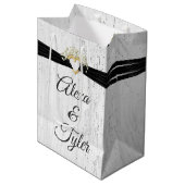 Hart met zwart lint op gewitwasd hout medium cadeauzakje (Voorkant Gekanteld)