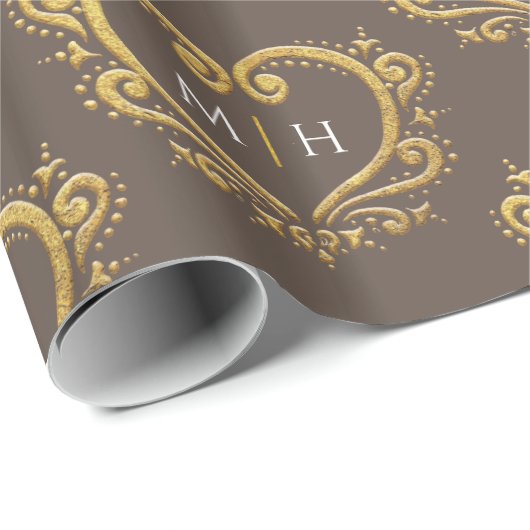 Hart monogram goud op donkerbruine bruiloft cadeaupapier (Rol Hoek)
