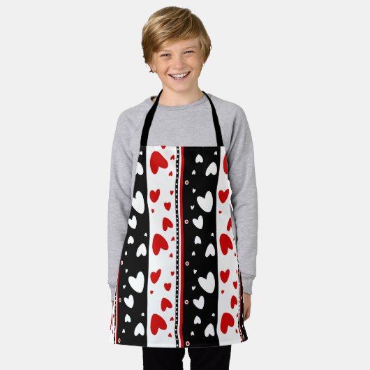 Hart op een zwarte en witte achtergrond schort (Gedragen)