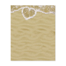 Hart-vormige waterbellen op de strand