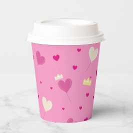 Harten ballon en kronen. papieren bekers