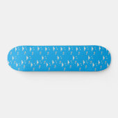 Harten en wolken op blauw persoonlijk skateboard (Horizontaal)
