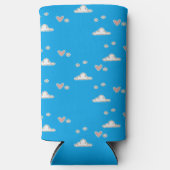 Harten en wolken op blauw seltzer blikjeskoeler (Voorkant)