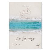 Harten in het zand strand bruiloft plaatskaart kaart (Voorkant)