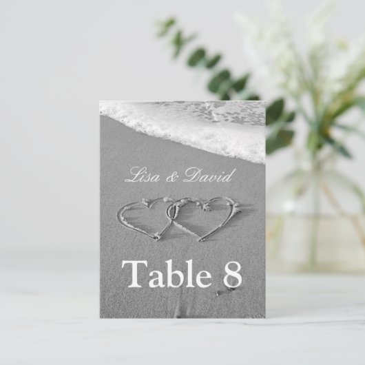 Harten in zandtafel nummerkaarten | Strandthema Briefkaart (Staand voorkant)