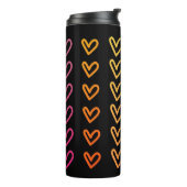 Harten op zwart 18 oz Tumbler Thermosbeker (Gedraaid links)