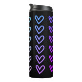 Harten op zwart 18 oz Tumbler Thermosbeker (Geroteerd rechts)