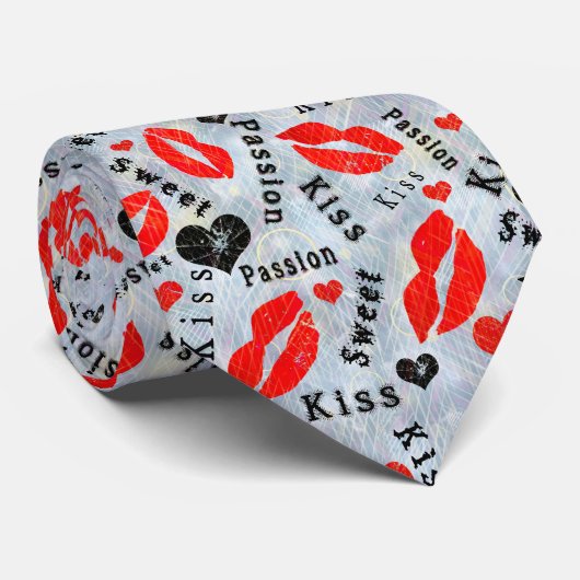 Harten, rood, zwart, lip prints, kus stropdas (Opgerold)