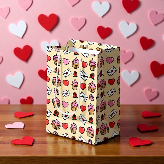 Hartjes en Cupcakes Inpakpapier Medium Cadeauzakje