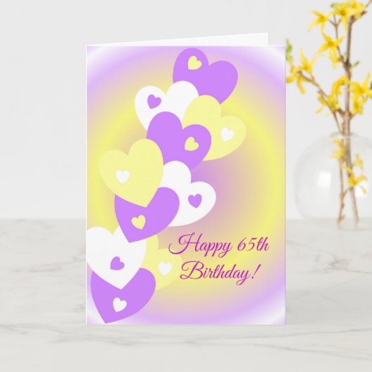 Hartjes ontwerp gepersonaliseerde 65ste verjaardag kaart (Gele Bloem)