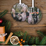 Hartpijlen Eerste Kerstmis Mevrouw Foto Ornament Kaart<br><div class="desc">Charmante mevrouw & mevrouw kerstversiering voor nieuw gepersonaliseerde bruiden met één foto aan beide zijden. Mrs. & Mrs. is geschreven in een  penseelschrift boven twee pijlen die naar een hart wijzen in een handgetekende blik met het jaar eronder.</div>