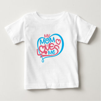 Hartverwarmend "My Mom Loves Me" Special Bond-ontw