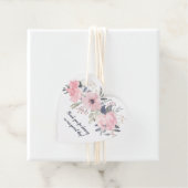 Hartvormig Blush Roze Bloemen op Witte Bruiloft | Bedankjes Labels (In situ)