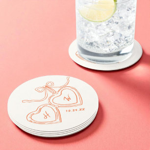 Hartvormig hangertje leuk trouw monogram ronde kartonnen onderzetter