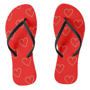 Hartvormig hart op rood teenslippers