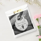 Hartvormig liefdesslot met sleutelgat bruiloft bedankzakje (Gezegeld)