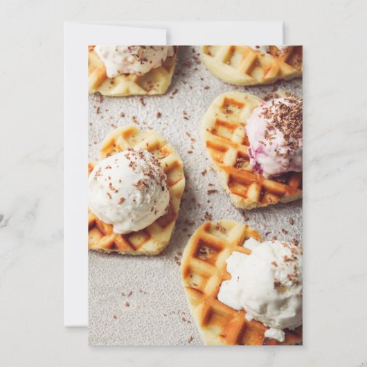 Hartvormig Waffle Ice Cream Scoop Vrijgezellenfees Kaart (Achterkant)