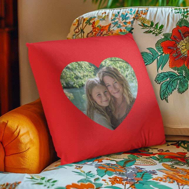 Hartvormige foto helder rood kussen (Heart Shape Photo Bright Red Throw Pillow)