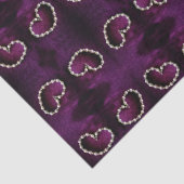 Hartvormige  strengen kralen op Paars Tissuepapier (Detail)