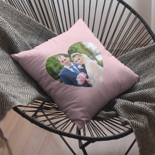 Hartvormige trouwfoto roze kussen