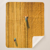 Harvester-machine die in het veld werkt. Combineha Sherpa Deken (Voorkant)