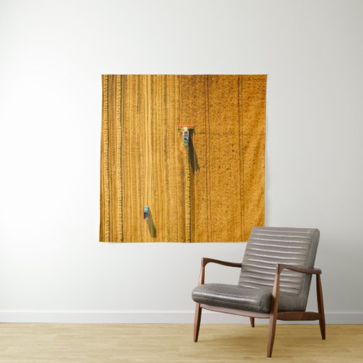 Harvester-machine die in het veld werkt. Combineha Wandkleed (In situ)